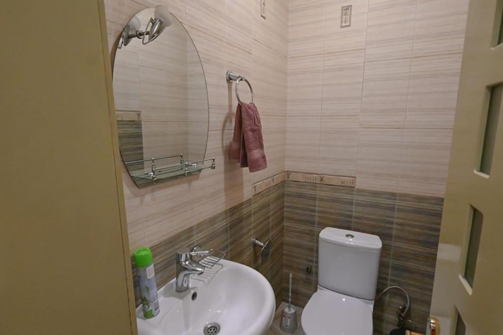 Daire Classic Apt. On Liberty Square Tiflis